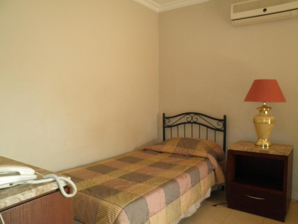 Granada Suites Hotel Amman Chambre photo