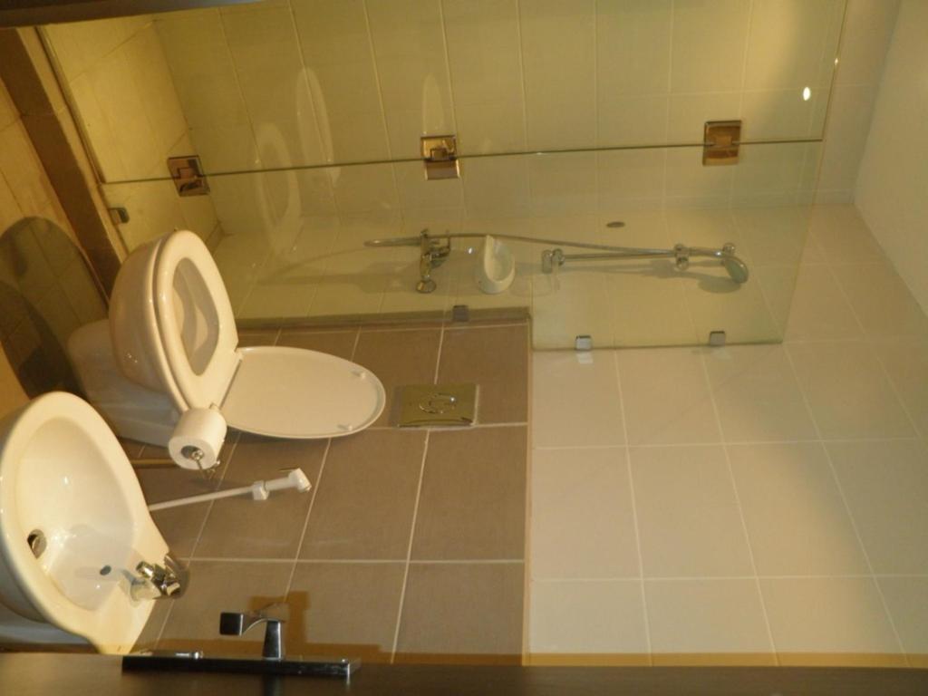 Granada Suites Hotel Amman Chambre photo